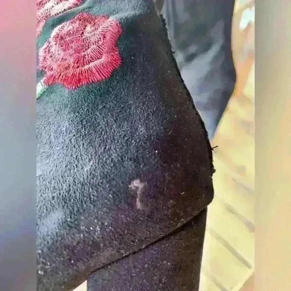 Intentionally Blank Black Embroidered‎ Rose Boots Size 39 - Picture 4 of 11